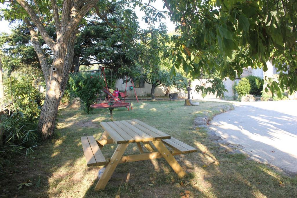 Can Carreras Albanya Экстерьер фото